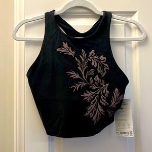 New with tags Athleta conscious flocked crop A-C